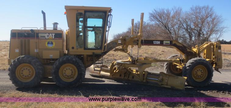 image for item F6837 1998 Caterpillar 120H articulated motor grader