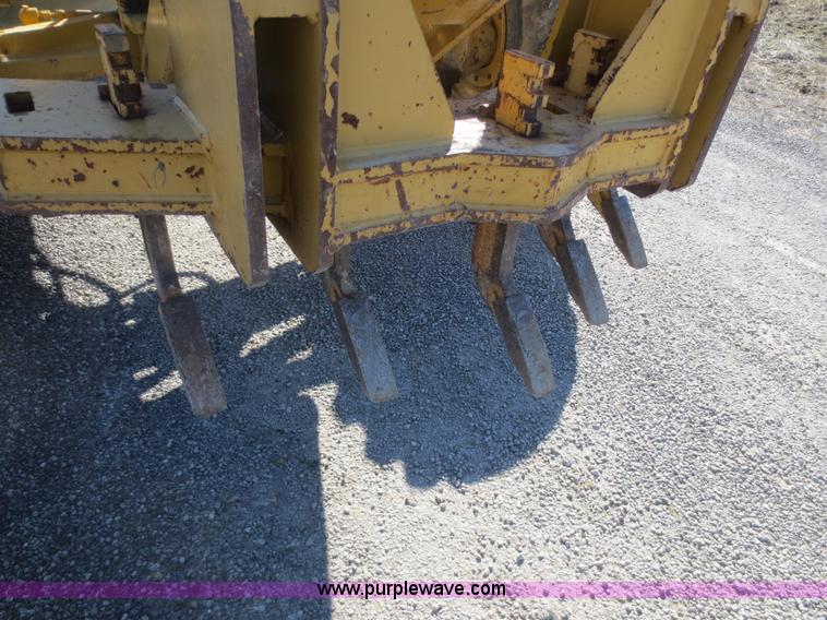 image for item F6837 1998 Caterpillar 120H articulated motor grader