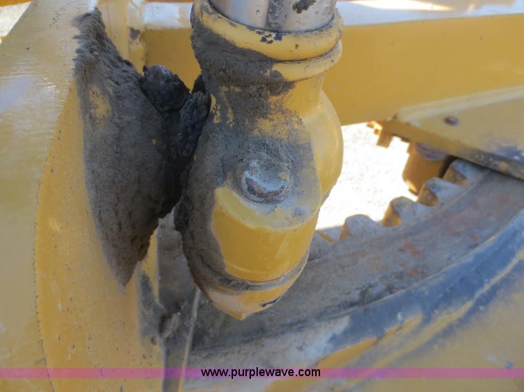 image for item F6837 1998 Caterpillar 120H articulated motor grader