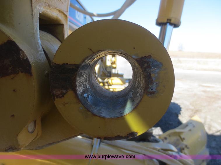 image for item F6837 1998 Caterpillar 120H articulated motor grader