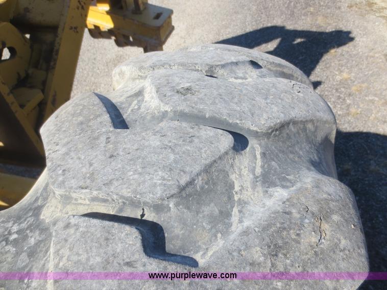 image for item F6837 1998 Caterpillar 120H articulated motor grader