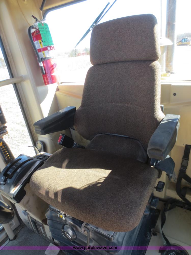 image for item F6837 1998 Caterpillar 120H articulated motor grader