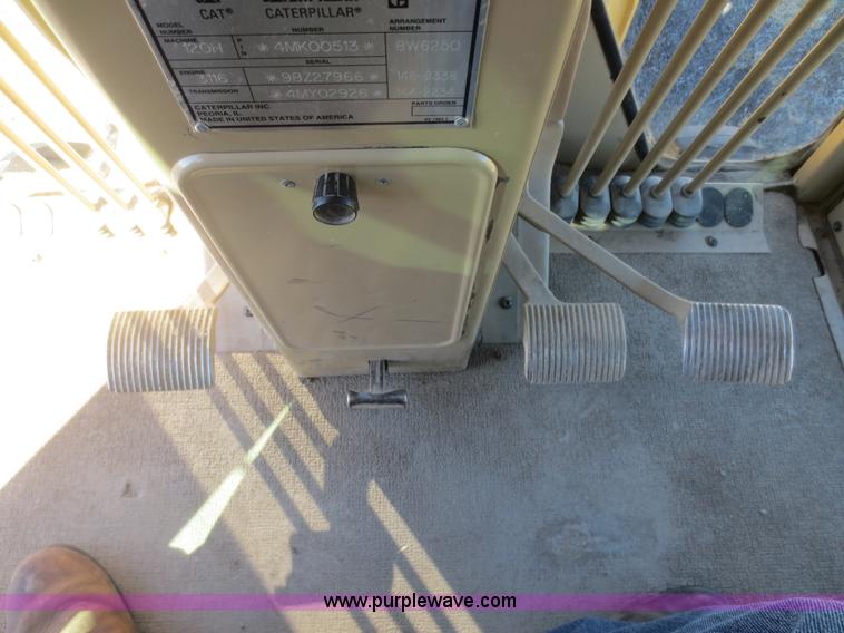 image for item F6837 1998 Caterpillar 120H articulated motor grader