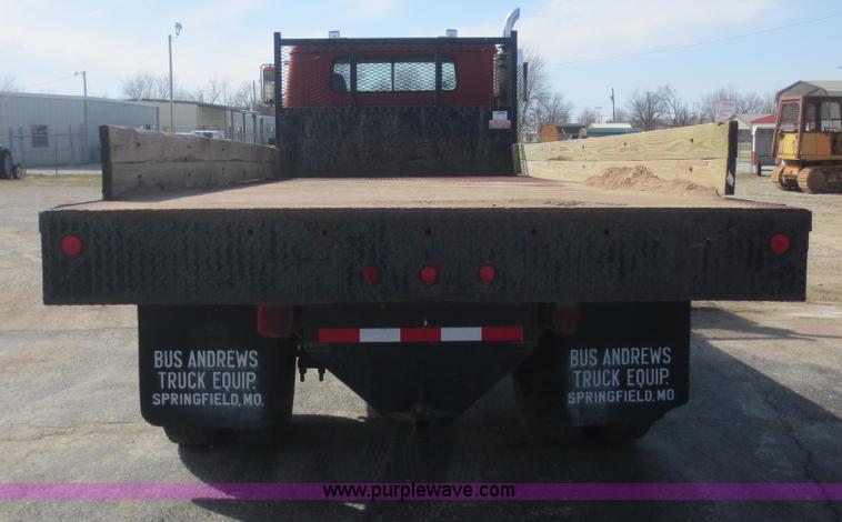 image for item F6845 1981 International S2200 flatbed truck