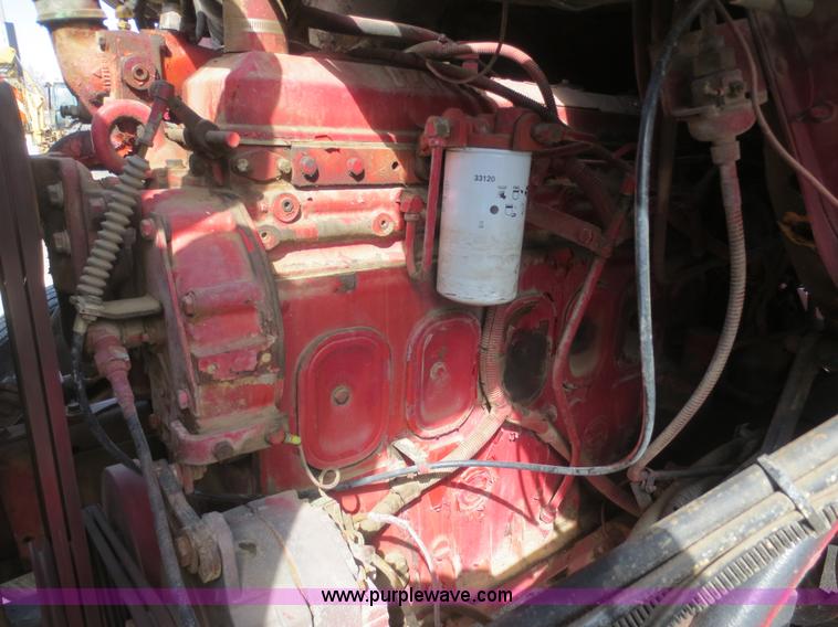 image for item F6845 1981 International S2200 flatbed truck