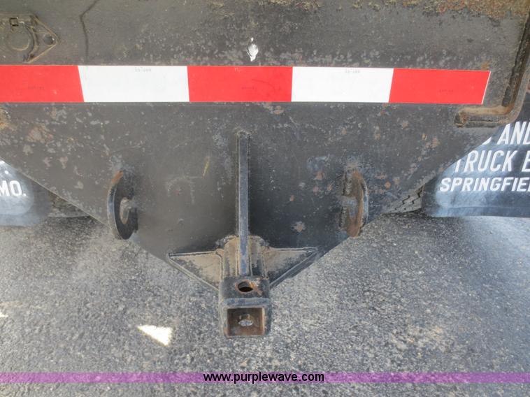 image for item F6845 1981 International S2200 flatbed truck