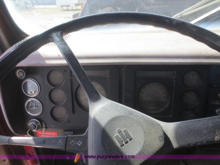 image for item F6845 1981 International S2200 flatbed truck