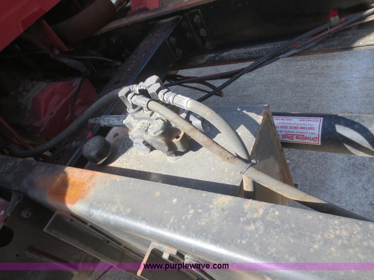 image for item F6845 1981 International S2200 flatbed truck