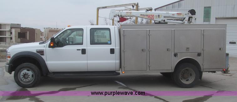 image for item F7297 2008 Ford F550 XLT Super Duty Crew Cab service truck