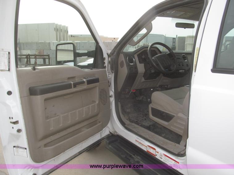 image for item F7297 2008 Ford F550 XLT Super Duty Crew Cab service truck