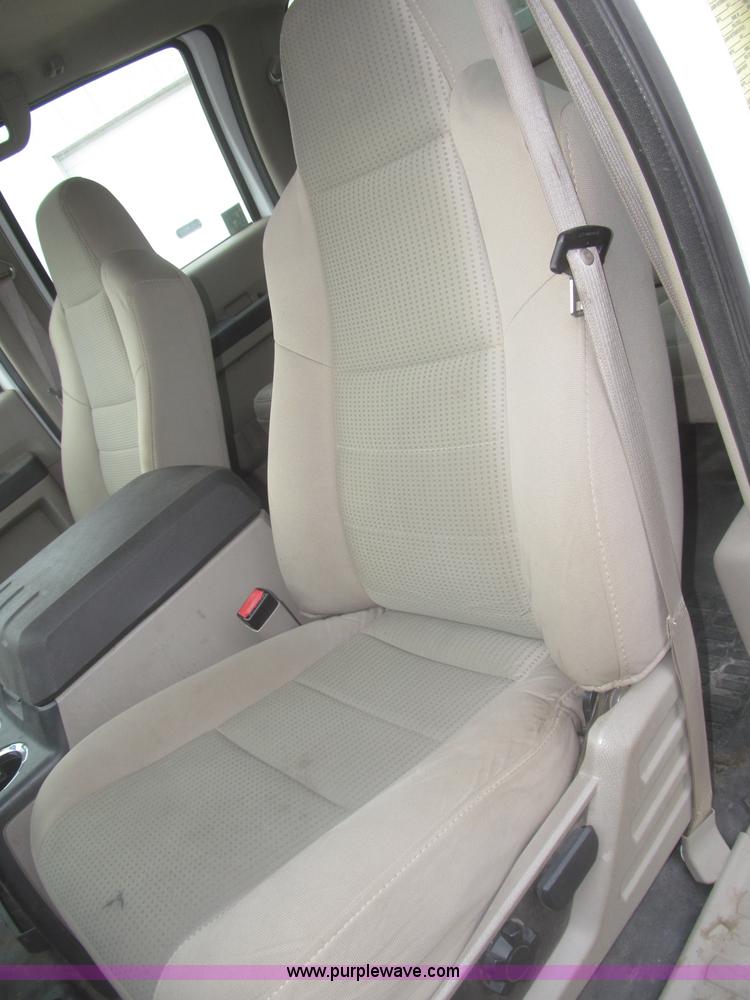 image for item F7297 2008 Ford F550 XLT Super Duty Crew Cab service truck