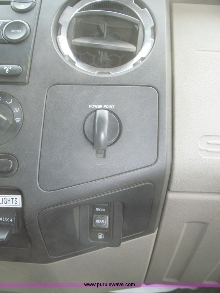 image for item F7297 2008 Ford F550 XLT Super Duty Crew Cab service truck