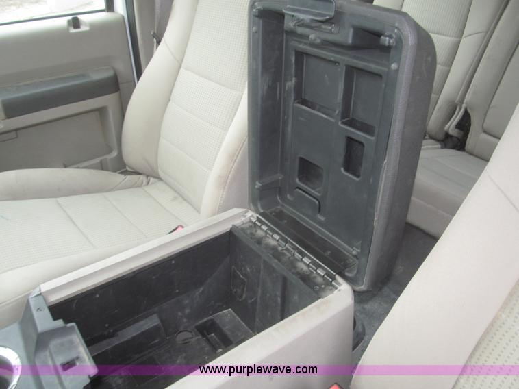 image for item F7297 2008 Ford F550 XLT Super Duty Crew Cab service truck