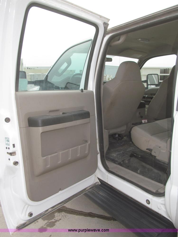 image for item F7297 2008 Ford F550 XLT Super Duty Crew Cab service truck