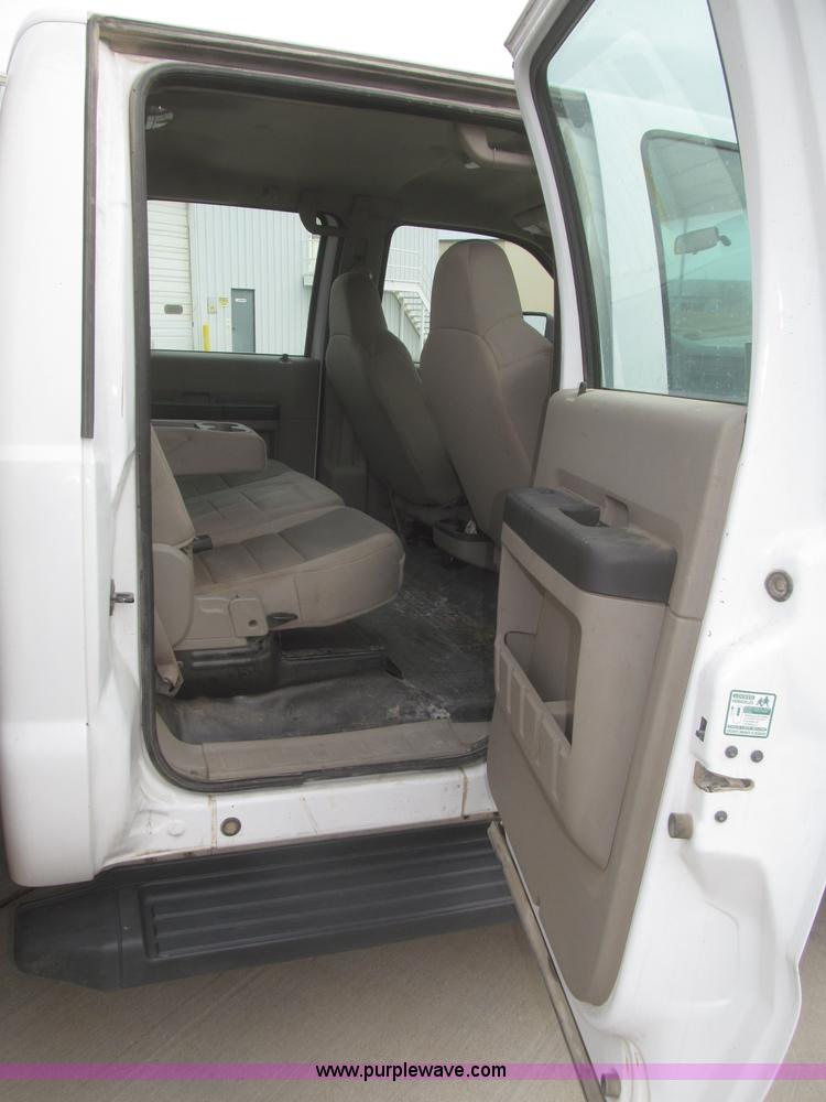 image for item F7297 2008 Ford F550 XLT Super Duty Crew Cab service truck