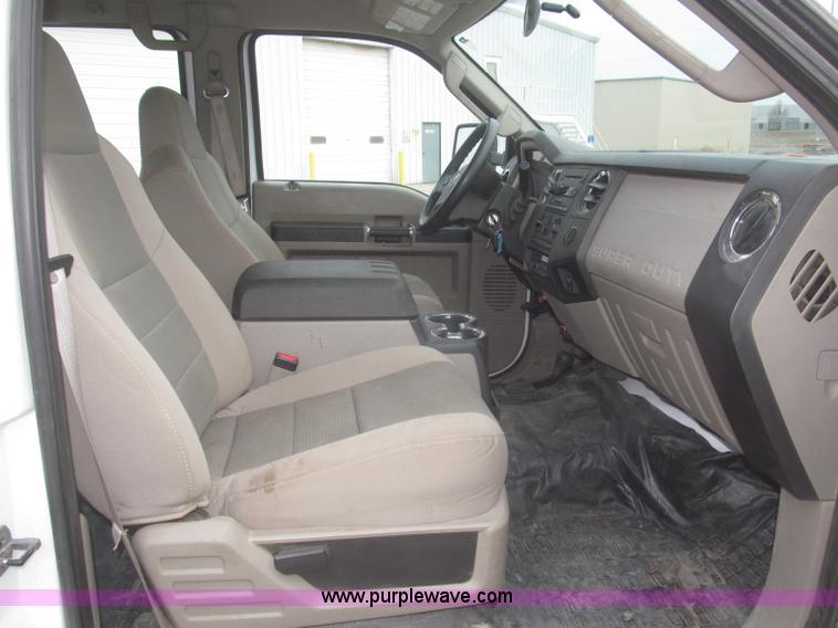 image for item F7297 2008 Ford F550 XLT Super Duty Crew Cab service truck