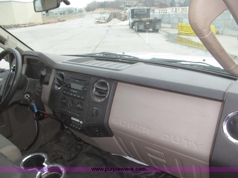 image for item F7297 2008 Ford F550 XLT Super Duty Crew Cab service truck