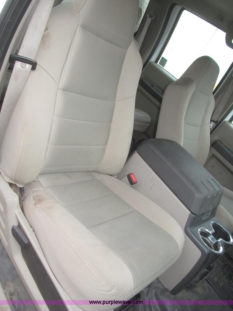 image for item F7297 2008 Ford F550 XLT Super Duty Crew Cab service truck