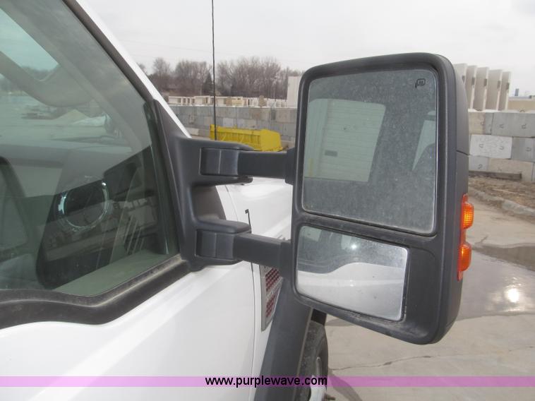 image for item F7297 2008 Ford F550 XLT Super Duty Crew Cab service truck