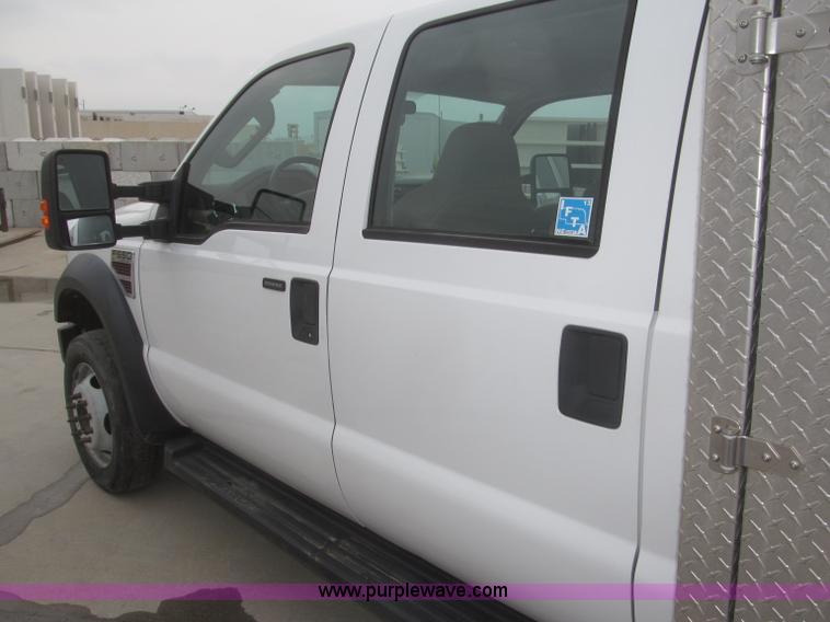 image for item F7297 2008 Ford F550 XLT Super Duty Crew Cab service truck