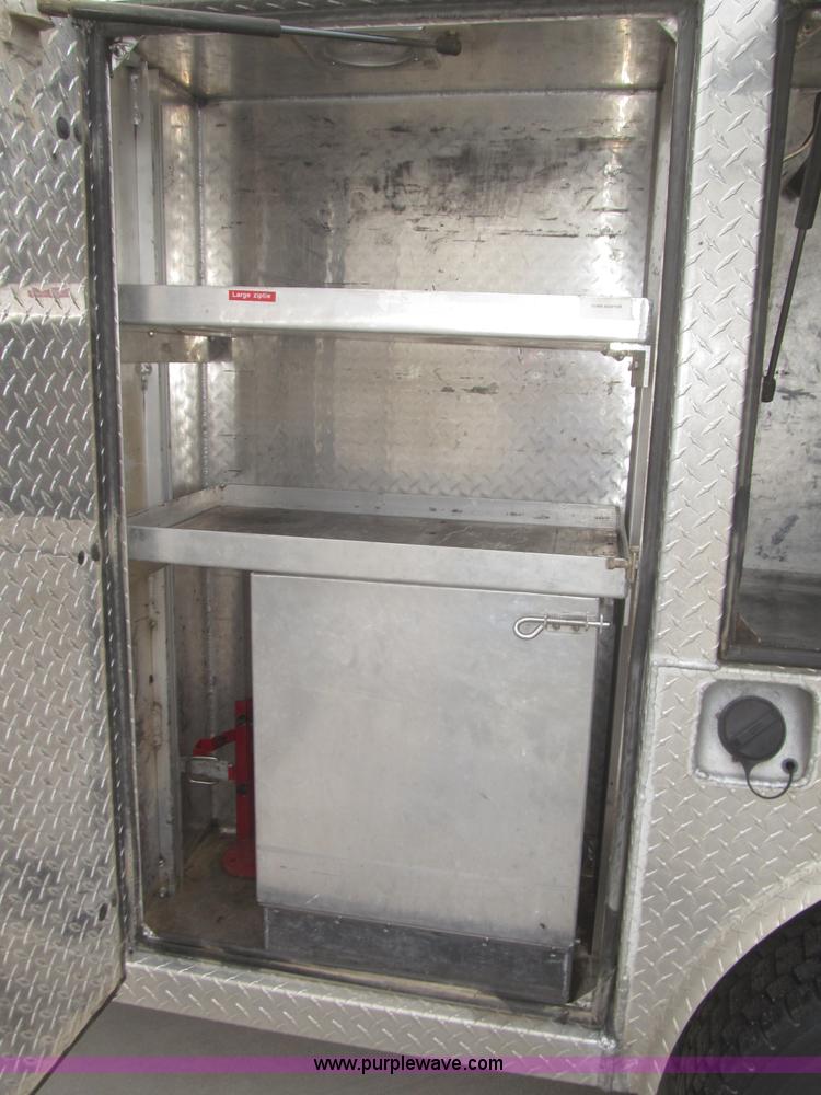 image for item F7297 2008 Ford F550 XLT Super Duty Crew Cab service truck