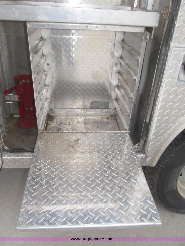 image for item F7297 2008 Ford F550 XLT Super Duty Crew Cab service truck