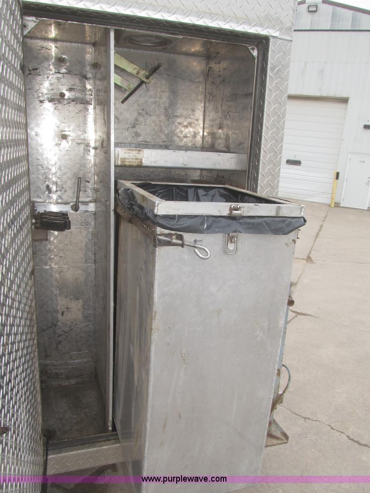 image for item F7297 2008 Ford F550 XLT Super Duty Crew Cab service truck