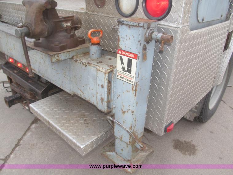 image for item F7297 2008 Ford F550 XLT Super Duty Crew Cab service truck