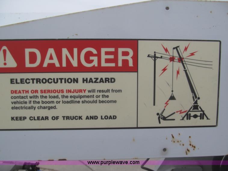 image for item F7297 2008 Ford F550 XLT Super Duty Crew Cab service truck