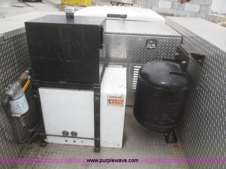 image for item F7297 2008 Ford F550 XLT Super Duty Crew Cab service truck