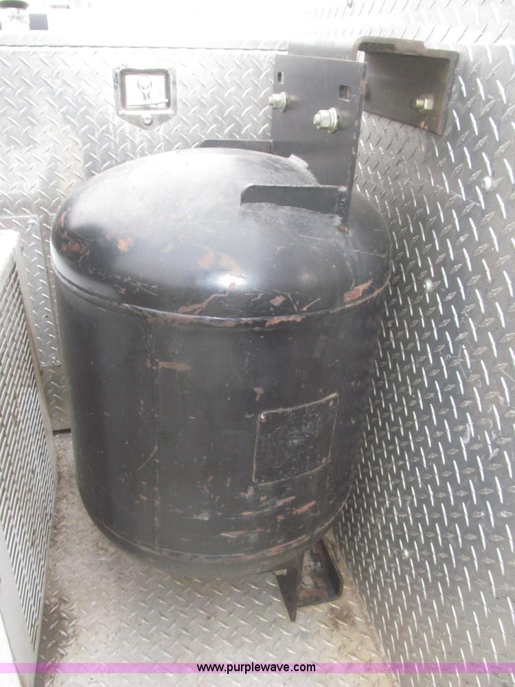 image for item F7297 2008 Ford F550 XLT Super Duty Crew Cab service truck