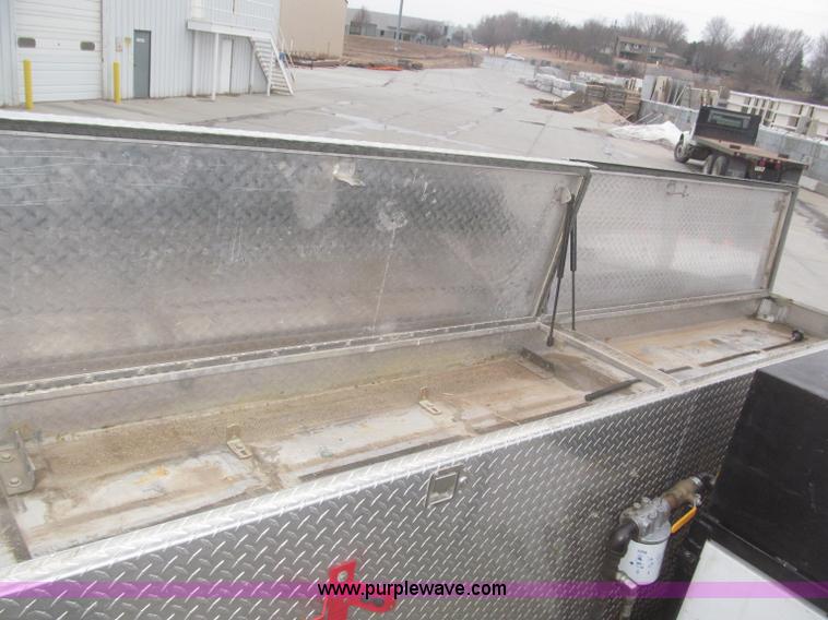 image for item F7297 2008 Ford F550 XLT Super Duty Crew Cab service truck