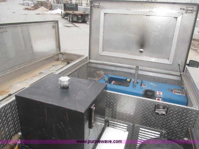 image for item F7297 2008 Ford F550 XLT Super Duty Crew Cab service truck