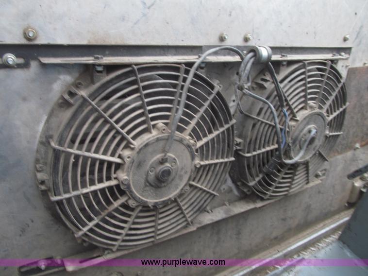 image for item F7297 2008 Ford F550 XLT Super Duty Crew Cab service truck