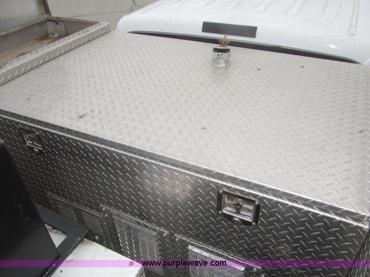 image for item F7297 2008 Ford F550 XLT Super Duty Crew Cab service truck