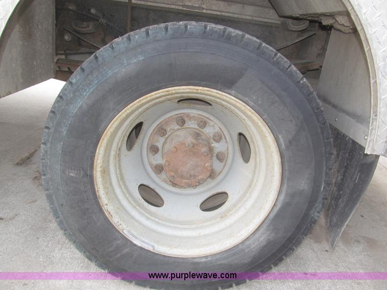 image for item F7297 2008 Ford F550 XLT Super Duty Crew Cab service truck