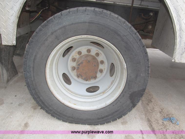 image for item F7297 2008 Ford F550 XLT Super Duty Crew Cab service truck