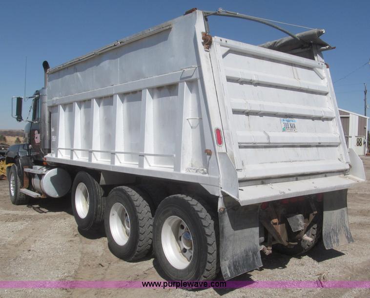 image for item F7301 1996 Mack CL713 tri axle dump truck