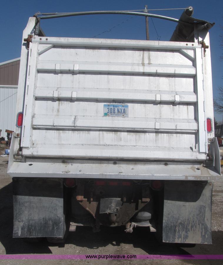 image for item F7301 1996 Mack CL713 tri axle dump truck