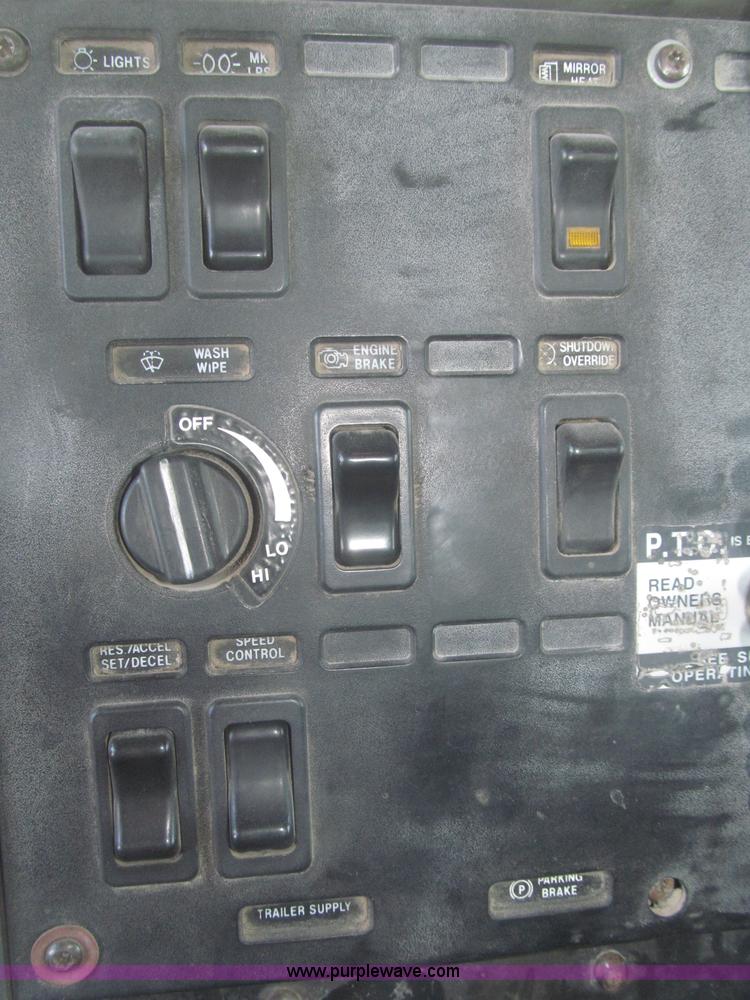 image for item F7301 1996 Mack CL713 tri axle dump truck