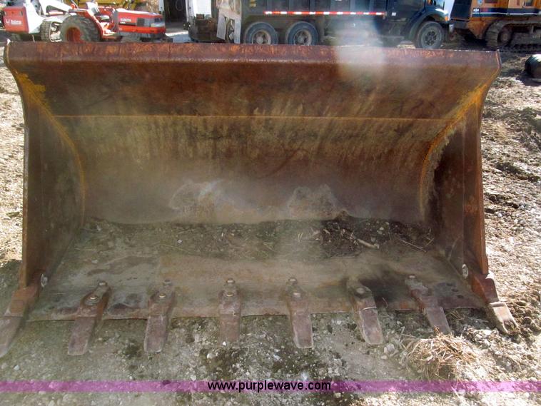 image for item F7307 Rockland GPX755D loader bucket