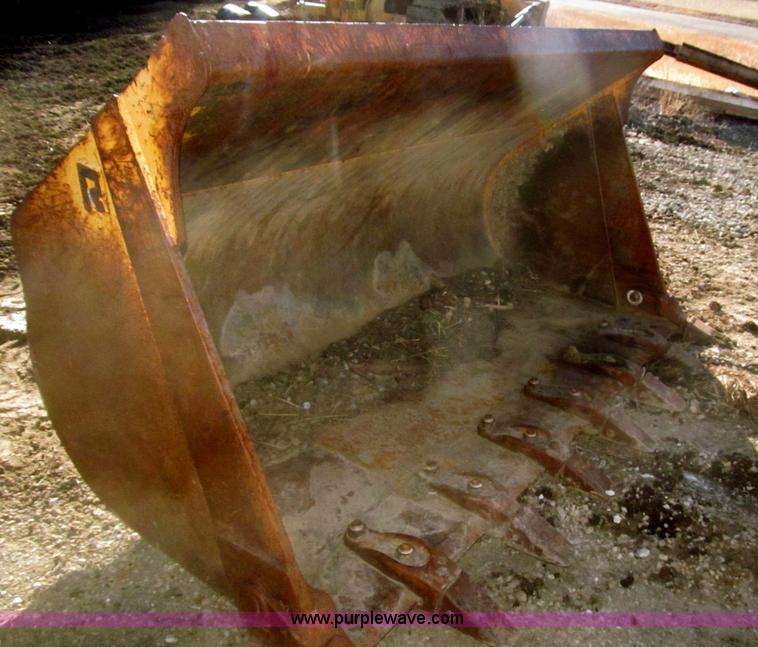 image for item F7307 Rockland GPX755D loader bucket