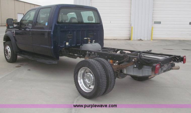 image for item F7313 2008 Ford F550 Super Duty XLT Crew Cab cab and chassis