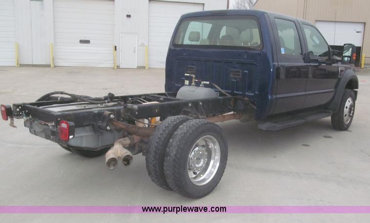 image for item F7313 2008 Ford F550 Super Duty XLT Crew Cab cab and chassis