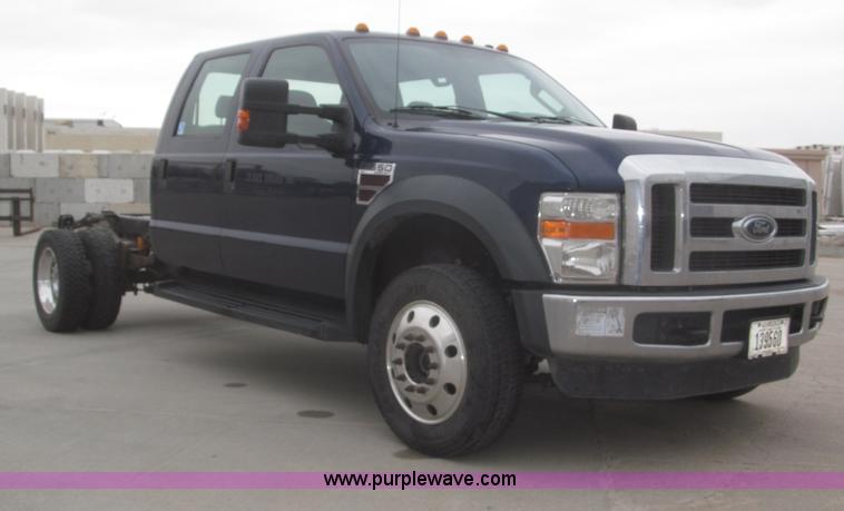 image for item F7313 2008 Ford F550 Super Duty XLT Crew Cab cab and chassis