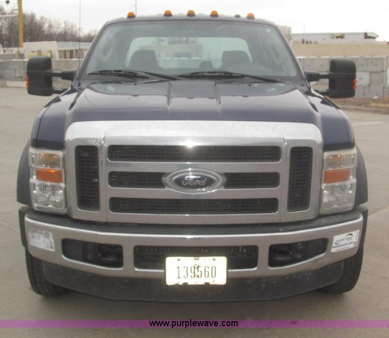 image for item F7313 2008 Ford F550 Super Duty XLT Crew Cab cab and chassis