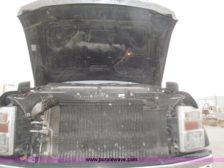 image for item F7313 2008 Ford F550 Super Duty XLT Crew Cab cab and chassis