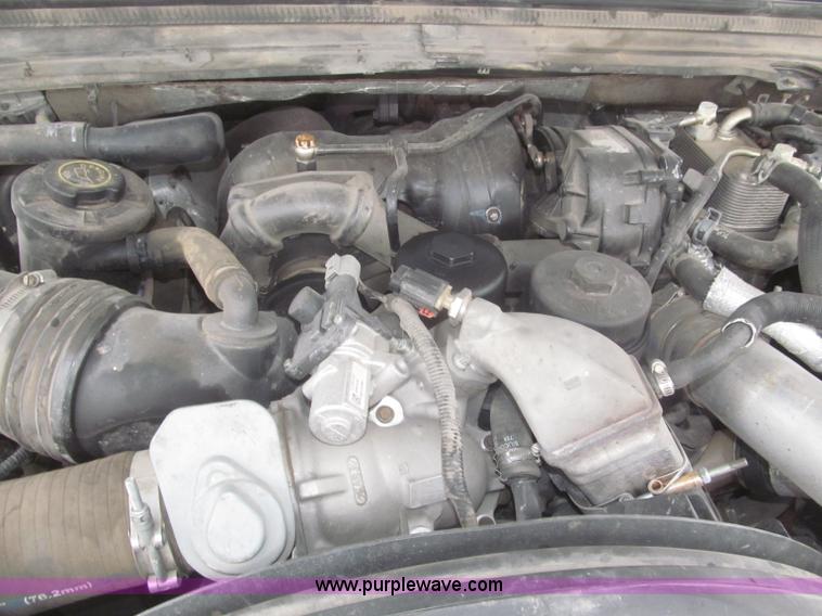 image for item F7313 2008 Ford F550 Super Duty XLT Crew Cab cab and chassis