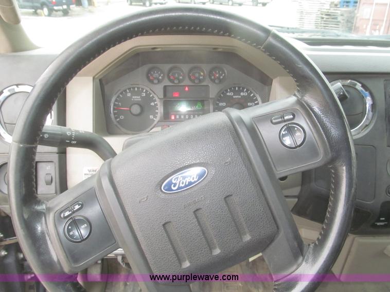 image for item F7313 2008 Ford F550 Super Duty XLT Crew Cab cab and chassis