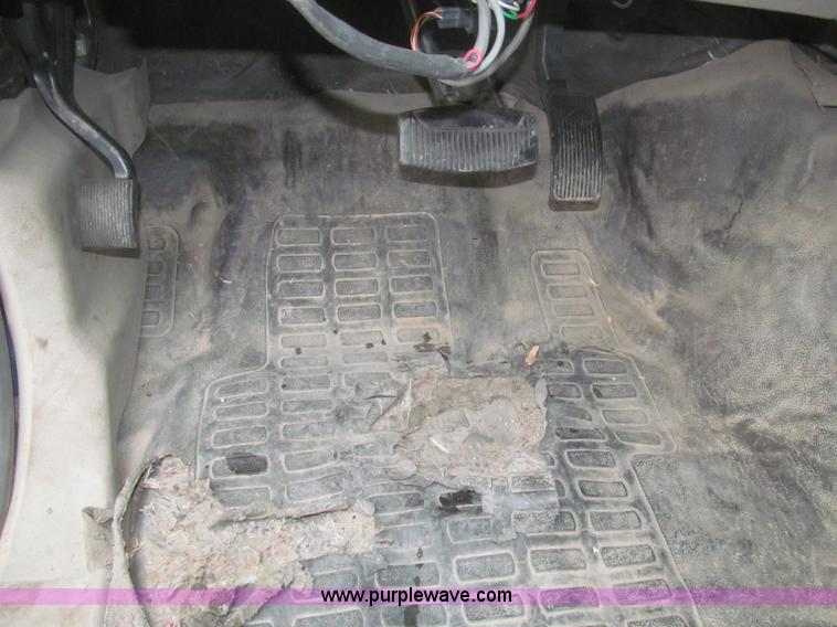 image for item F7313 2008 Ford F550 Super Duty XLT Crew Cab cab and chassis